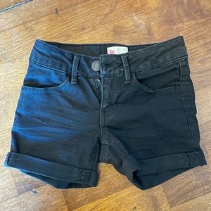 Girls SO brand size 7 black denim cuffed shorts